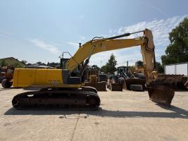 New Holland Kobelco E 215 C 