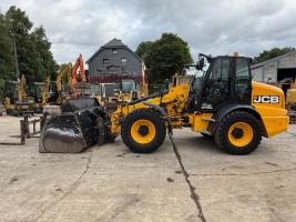 JCB TM 320 S T4F 