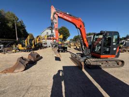 Kubota KX 080-4 mit Powertilt 