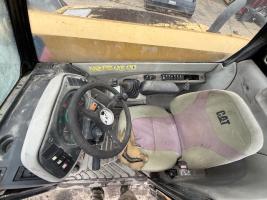 Cat&nbsp;TH 330 B&nbsp;