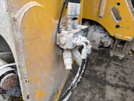 Cat&nbsp;TH 330 B&nbsp;