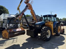 New Holland&nbsp;TM 130&nbsp;