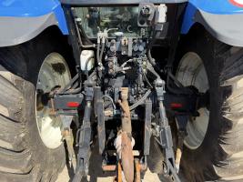 New Holland&nbsp;TM 130&nbsp;