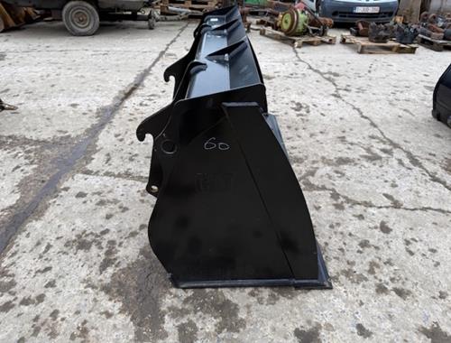 569-9196 - CAT 906 - Pièces