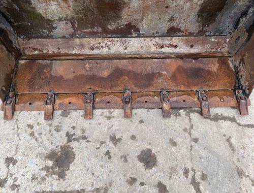 337-8940 - CAT 906 - Pièces