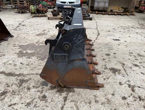 337-8940 - CAT 906 - Pièces