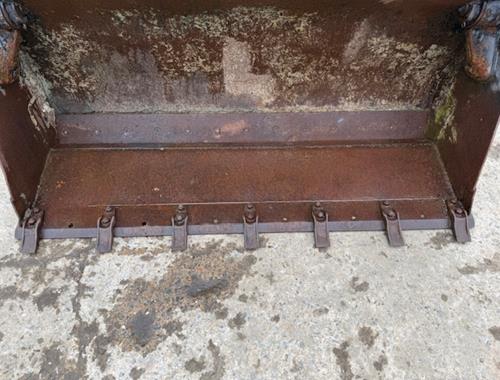 337-8940 - CAT 906 - Pièces