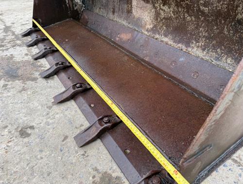 337-8940 - CAT 906 - Pièces