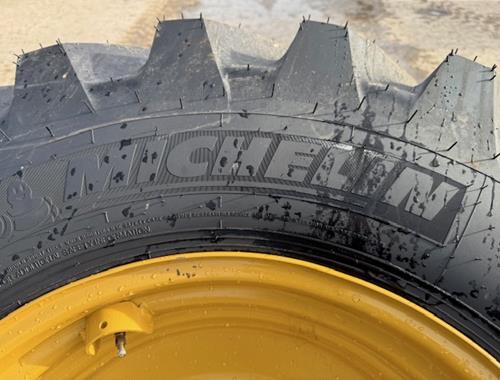 Michelin Power CL 440/80R28 - Nouveau
