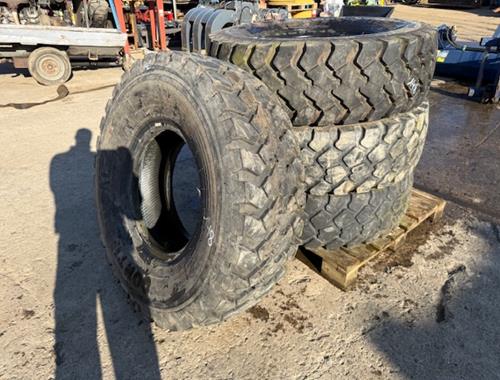 Continental Off Road HCS 365/85R20 - Ref 148