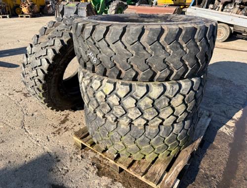Continental Off Road HCS 365/85R20 - Ref 148