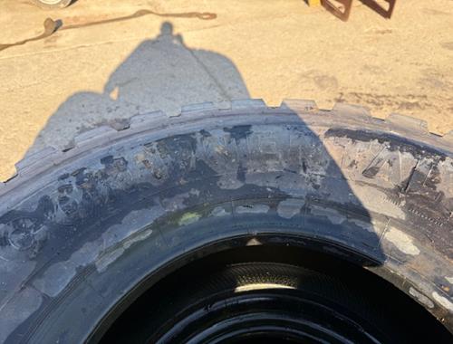 Continental Off Road HCS 365/85R20 - Ref 148