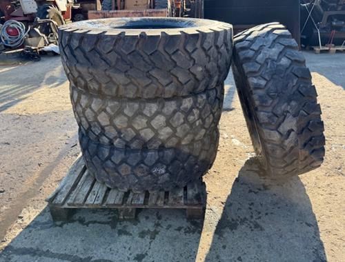 Continental Off Road HCS 365/85R20 - Ref 148