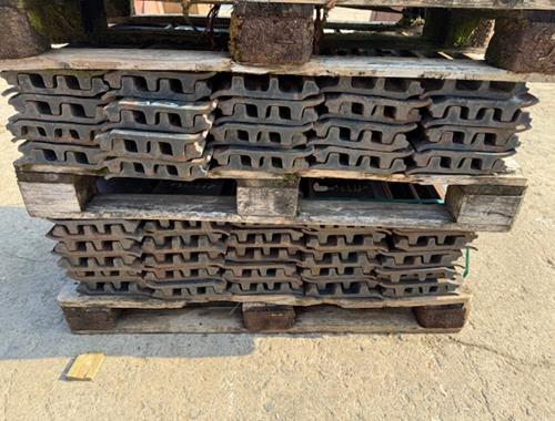 Bodenpaltten - CAT 318-320-323-324-326 - 800 mm - Ref 163