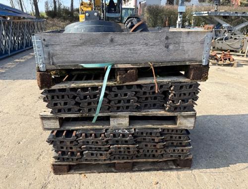 Bodenpaltten - CAT 318-320-323-324-326 - 800 mm - Ref 163