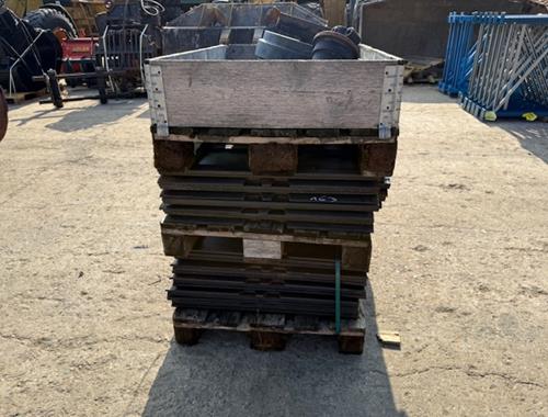 Bodenpaltten - CAT 318-320-323-324-326 - 800 mm - Ref 163