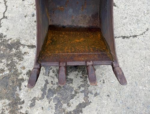 Case 580 - 600 mm - Ref 197