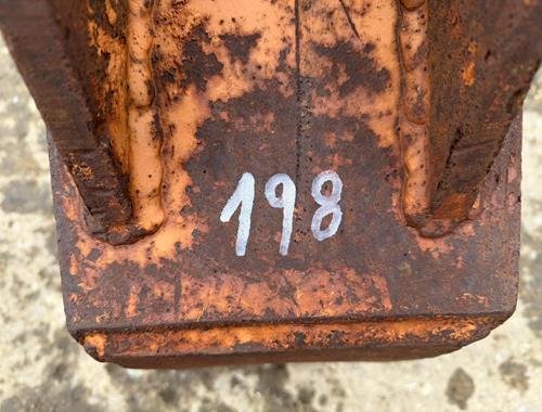 Case 580 - 220 mm - Ref 198