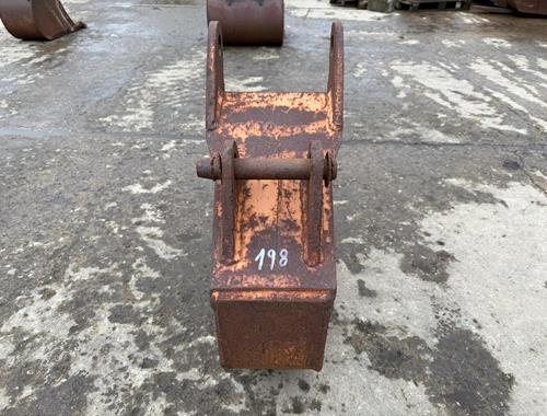 Case 580 - 220 mm - Ref 198