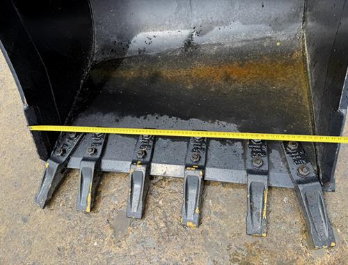 CAT 416 - 444 - 900 mm - Ref 205