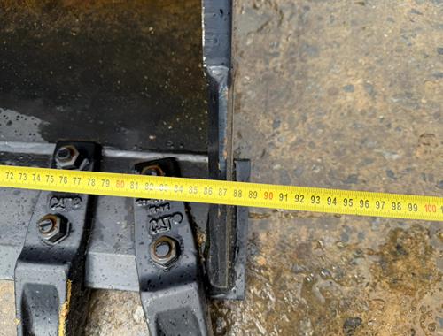 CAT 416 - 444 - 900 mm - Ref 205